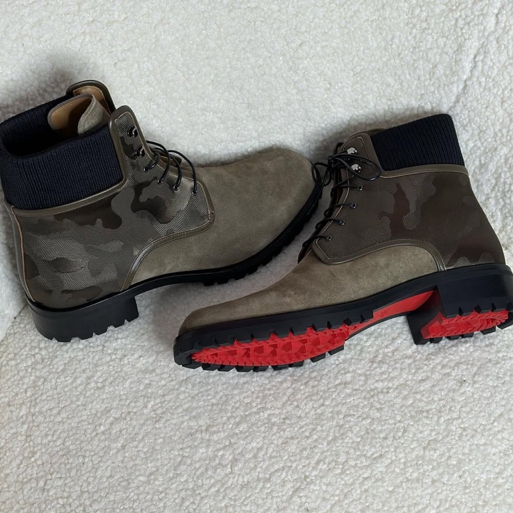 Christian Louboutin size  44